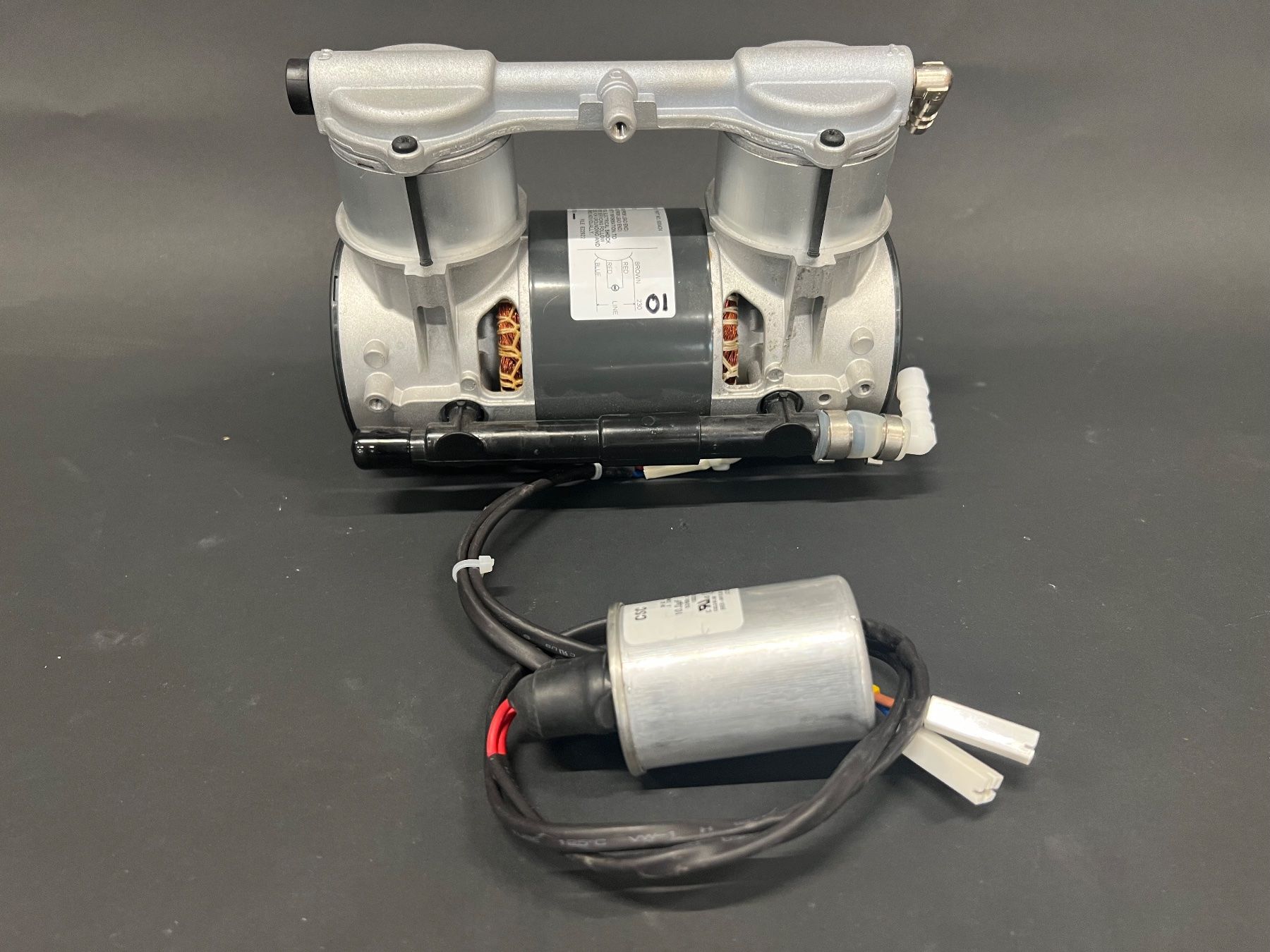 THOMAS WOB-L Kolbenkompressor 2450 mit Startkondensator